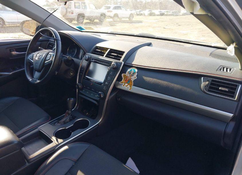 Photo 5 of 2016 Toyota Camry SE (VIN 4T1BF1FK1GU224947)