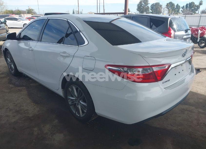 Photo 3 of 2016 Toyota Camry SE (VIN 4T1BF1FK1GU236077)
