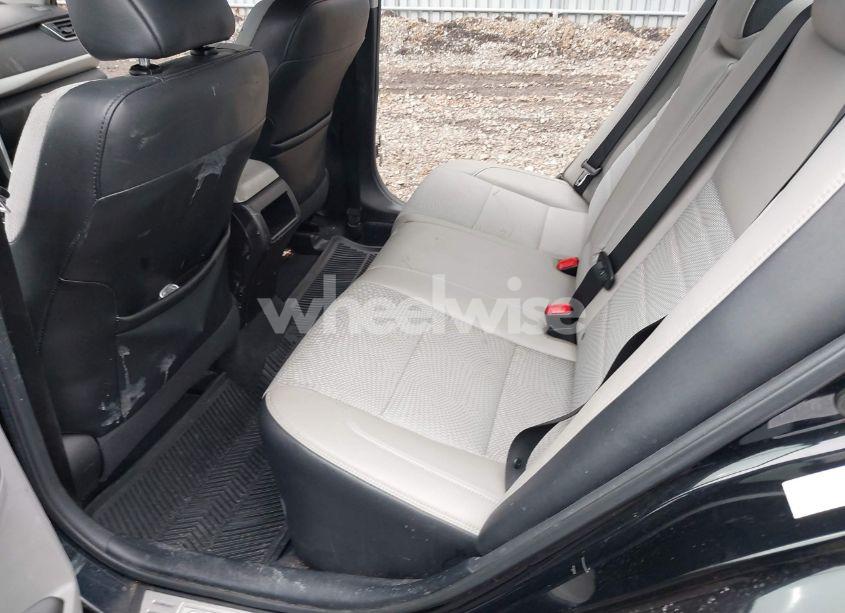 Photo 8 of 2016 Toyota Camry SE (VIN 4T1BF1FK1GU240257)