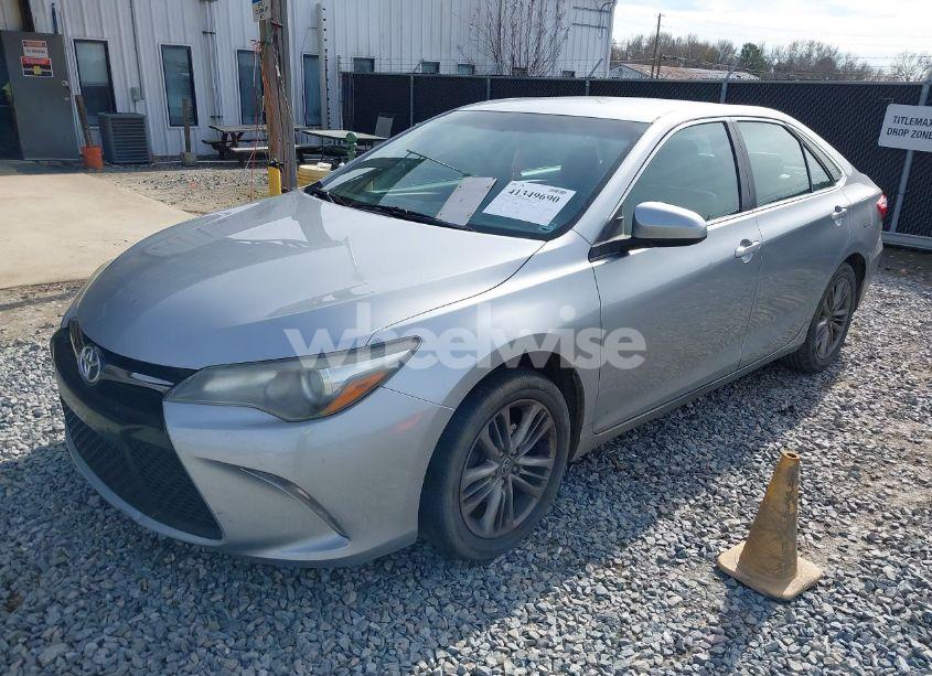 Photo 2 of 2016 Toyota Camry SE (VIN 4T1BF1FK1GU244907)