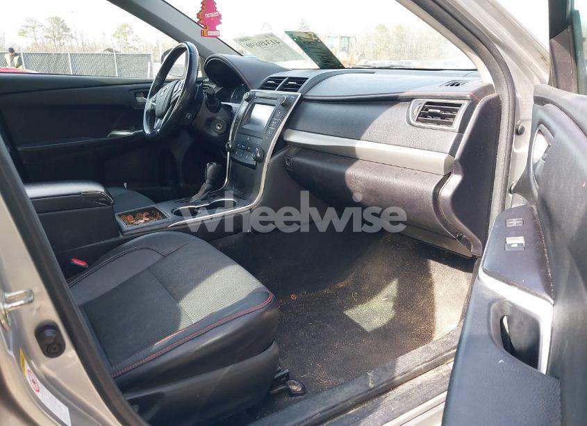 Photo 5 of 2016 Toyota Camry SE (VIN 4T1BF1FK1GU244907)