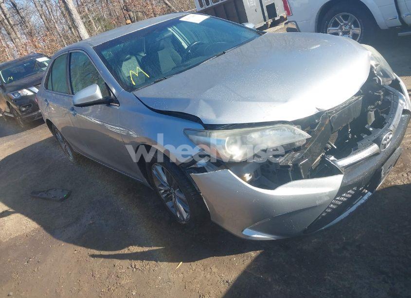 2016 Toyota Camry SE (VIN 4T1BF1FK1GU248679) main photo