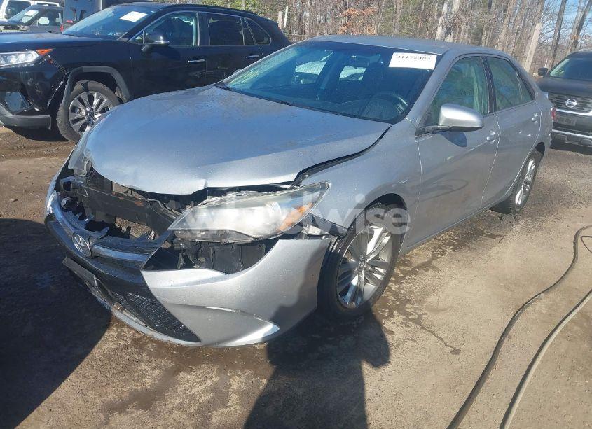 Photo 2 of 2016 Toyota Camry SE (VIN 4T1BF1FK1GU248679)