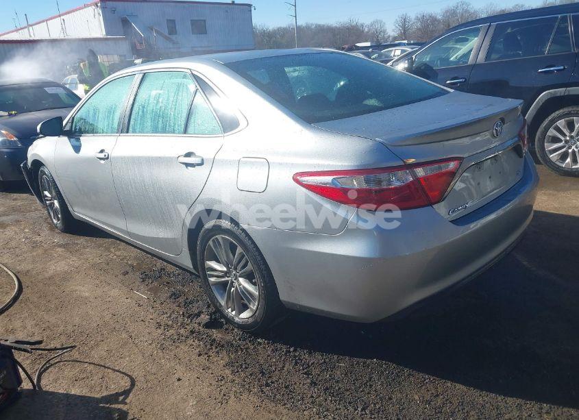 Photo 3 of 2016 Toyota Camry SE (VIN 4T1BF1FK1GU248679)