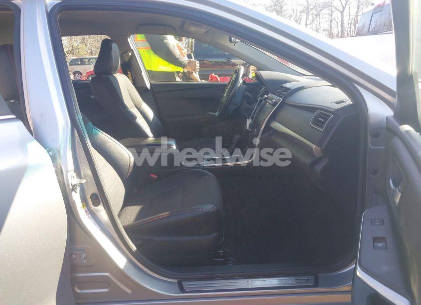 Photo 5 of 2016 Toyota Camry SE (VIN 4T1BF1FK1GU248679)