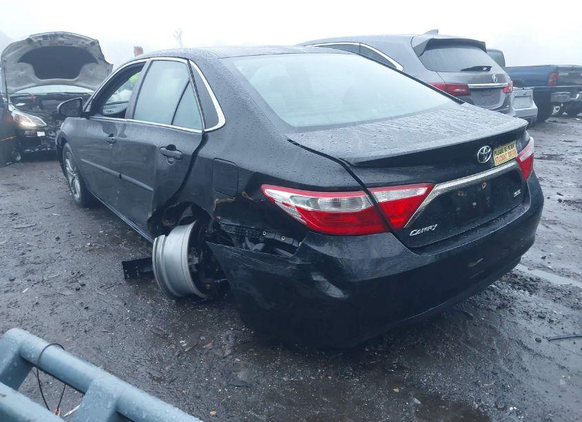 Photo 3 of 2016 Toyota Camry SE (VIN 4T1BF1FK1GU261643)