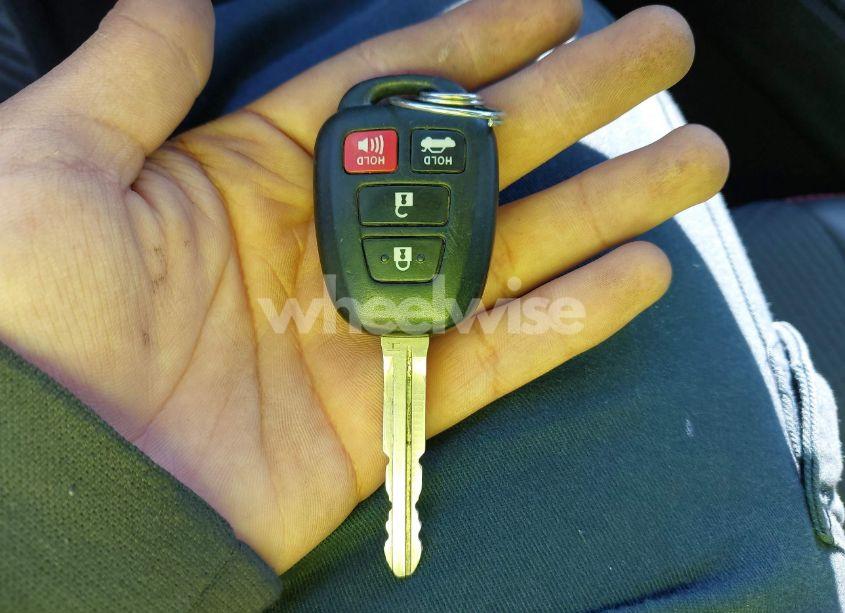 Photo 10 of 2016 Toyota Camry SE (VIN 4T1BF1FK1GU262338)