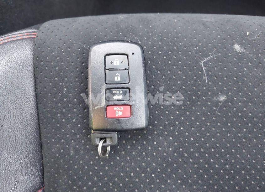 Photo 11 of 2016 Toyota Camry LE/XLE/SE/XSE (VIN 4T1BF1FK1GU525847)