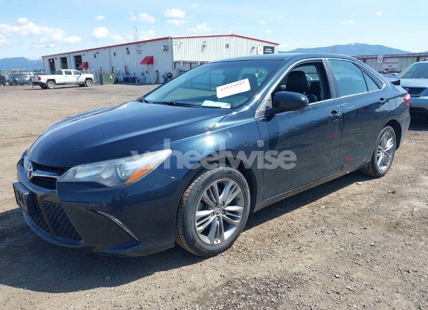 Photo 2 of 2016 Toyota Camry SE (VIN 4T1BF1FK1GU530305)