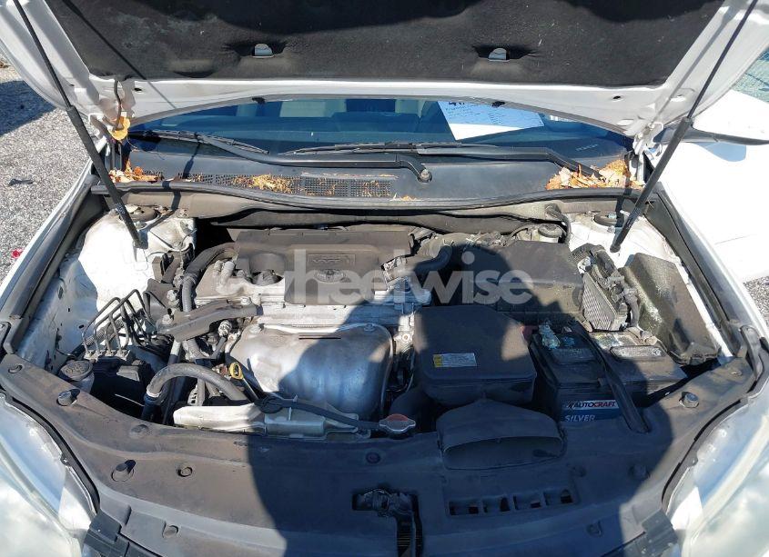 Photo 10 of 2016 Toyota Camry LE (VIN 4T1BF1FK1GU531499)