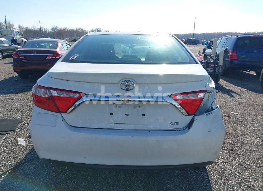 Photo 16 of 2016 Toyota Camry LE (VIN 4T1BF1FK1GU531499)