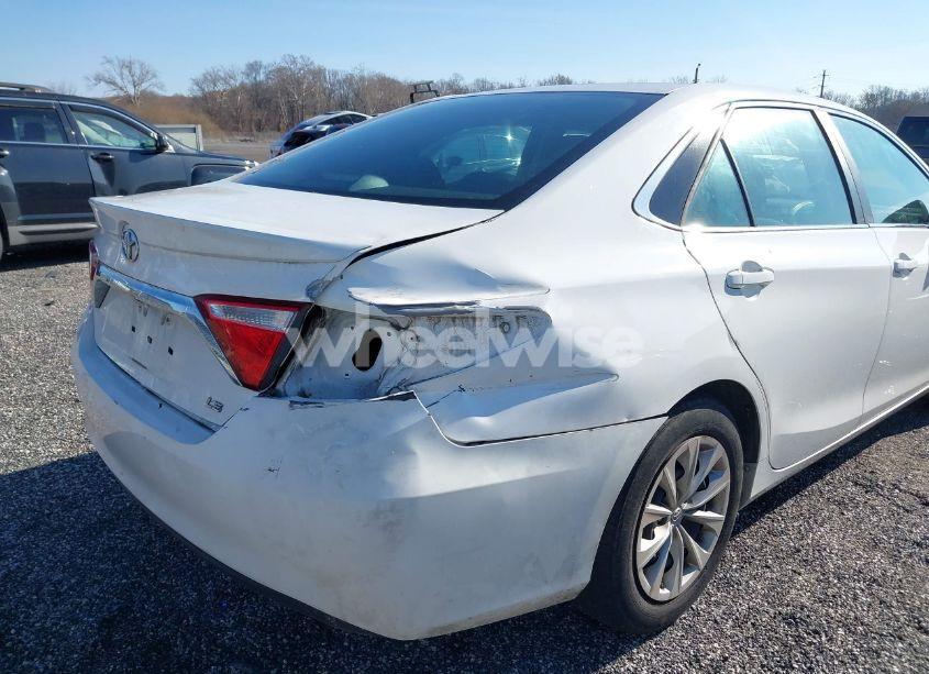 Photo 6 of 2016 Toyota Camry LE (VIN 4T1BF1FK1GU531499)
