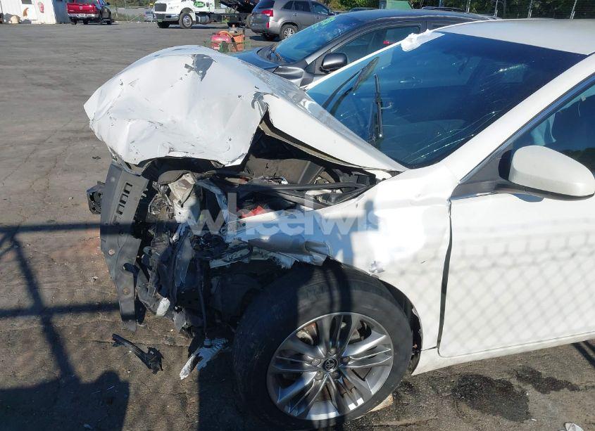 Photo 20 of 2016 Toyota Camry SE (VIN 4T1BF1FK1GU543751)