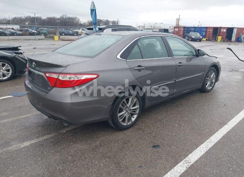 Photo 4 of 2016 Toyota Camry SE (VIN 4T1BF1FK1GU546942)