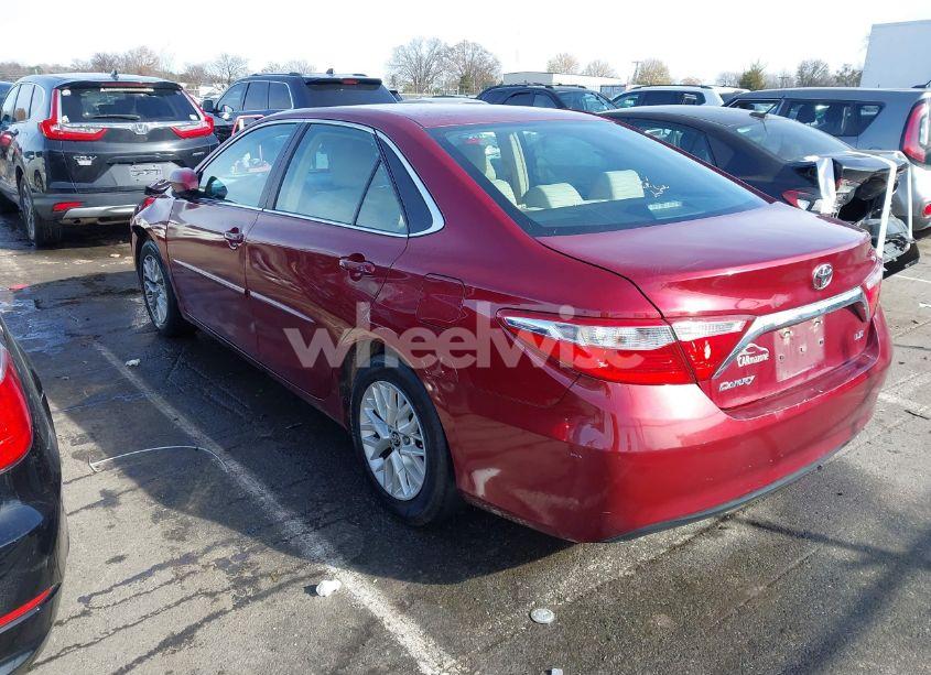 Photo 3 of 2016 Toyota Camry LE (VIN 4T1BF1FK1GU576913)