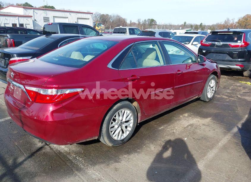 Photo 4 of 2016 Toyota Camry LE (VIN 4T1BF1FK1GU576913)