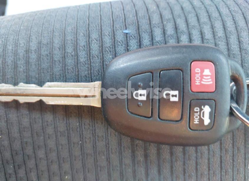 Photo 11 of 2016 Toyota Camry LE/SE/XLE/XSE (VIN 4T1BF1FK1GU584218)