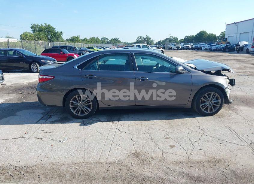 Photo 13 of 2016 Toyota Camry LE/SE/XLE/XSE (VIN 4T1BF1FK1GU584218)