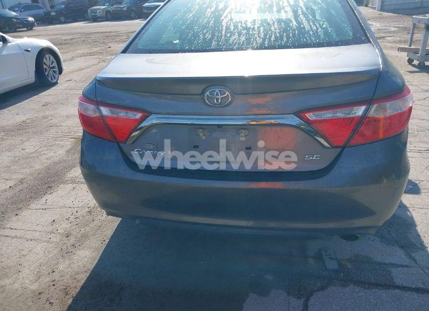 Photo 16 of 2016 Toyota Camry LE/SE/XLE/XSE (VIN 4T1BF1FK1GU584218)