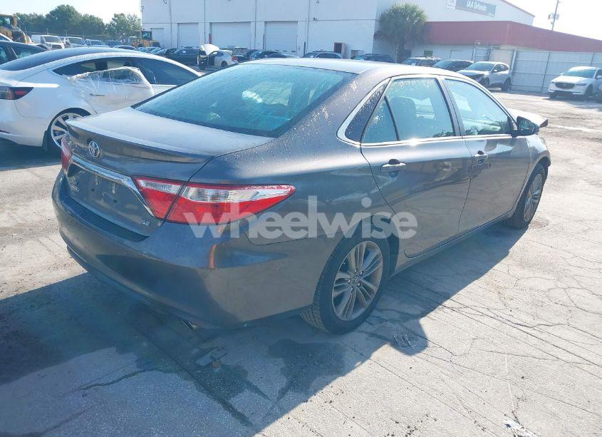 Photo 4 of 2016 Toyota Camry LE/SE/XLE/XSE (VIN 4T1BF1FK1GU584218)