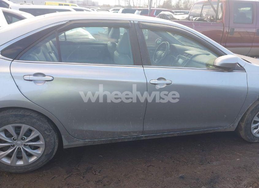 Photo 13 of 2016 Toyota Camry LE (VIN 4T1BF1FK1GU588351)