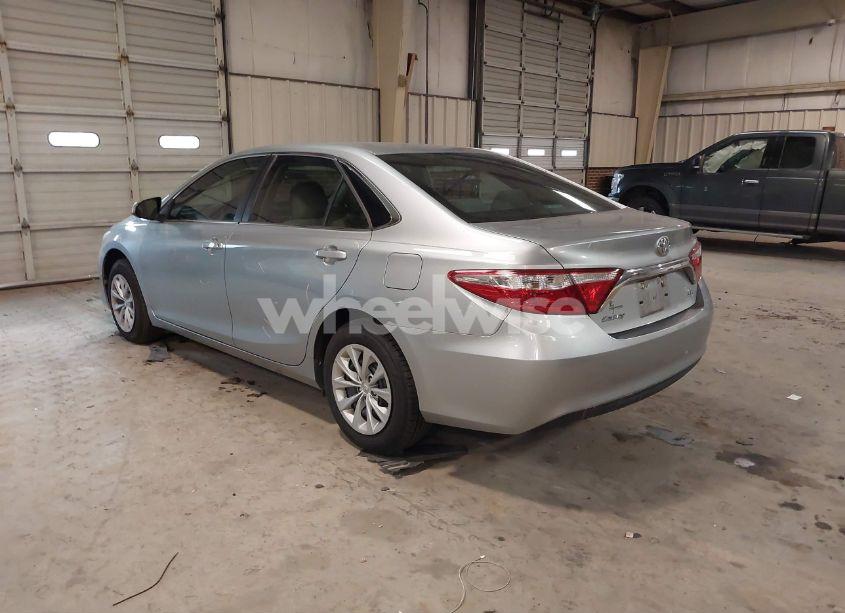 Photo 3 of 2016 Toyota Camry LE (VIN 4T1BF1FK1GU591881)