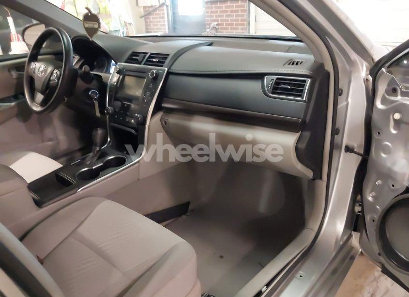 Photo 5 of 2016 Toyota Camry LE (VIN 4T1BF1FK1GU591881)