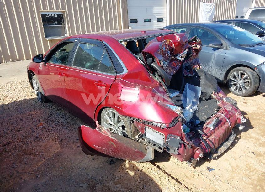 Photo 3 of 2016 Toyota Camry XLE (VIN 4T1BF1FK1GU593257)