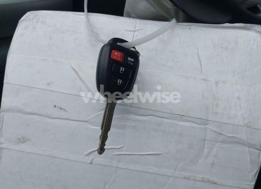 Photo 11 of 2016 Toyota Camry SE (VIN 4T1BF1FK1GU598085)