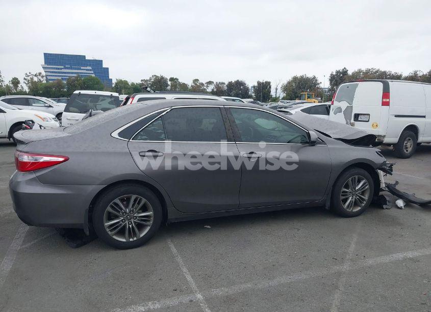 Photo 13 of 2016 Toyota Camry SE (VIN 4T1BF1FK1GU598085)