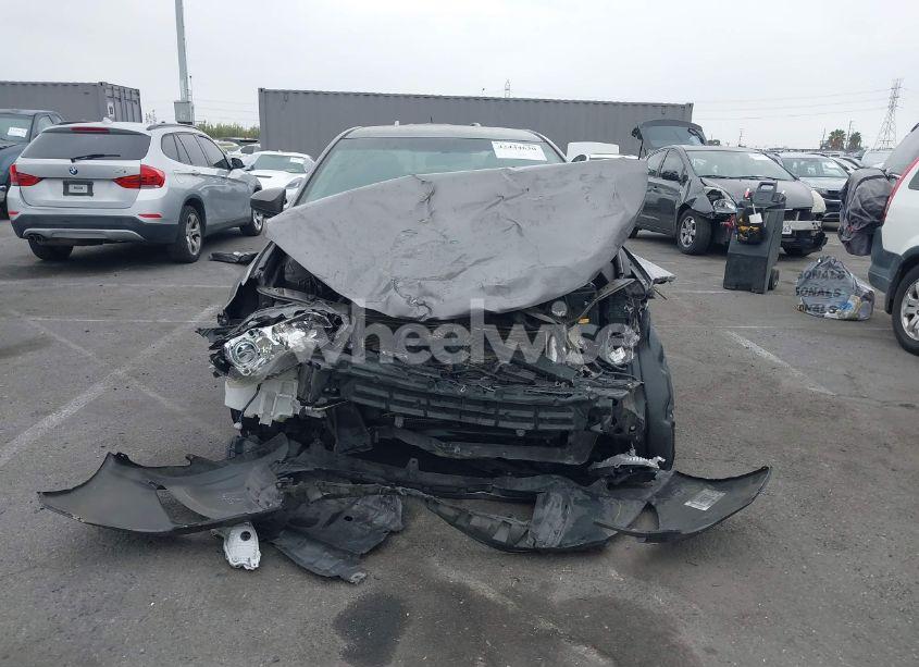 Photo 6 of 2016 Toyota Camry SE (VIN 4T1BF1FK1GU598085)