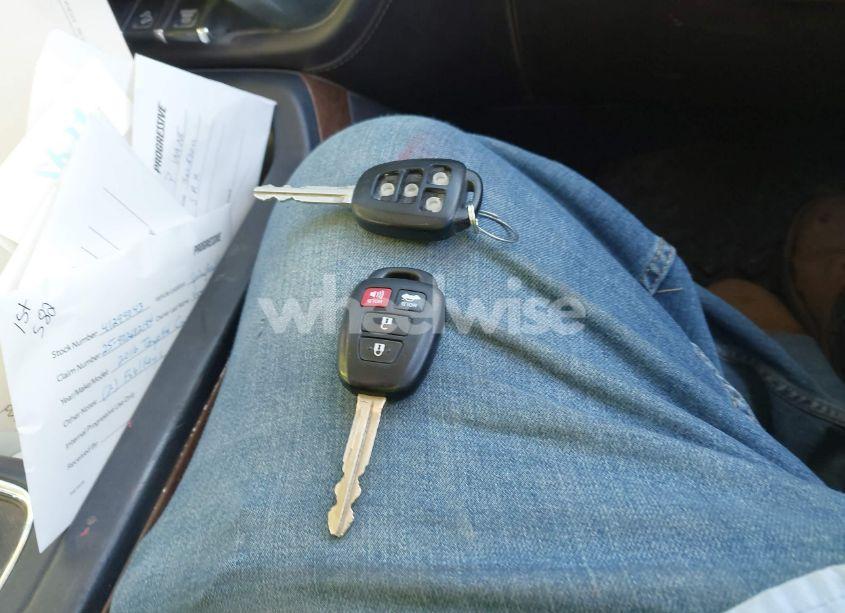 Photo 11 of 2016 Toyota Camry LE (VIN 4T1BF1FK1GU603799)