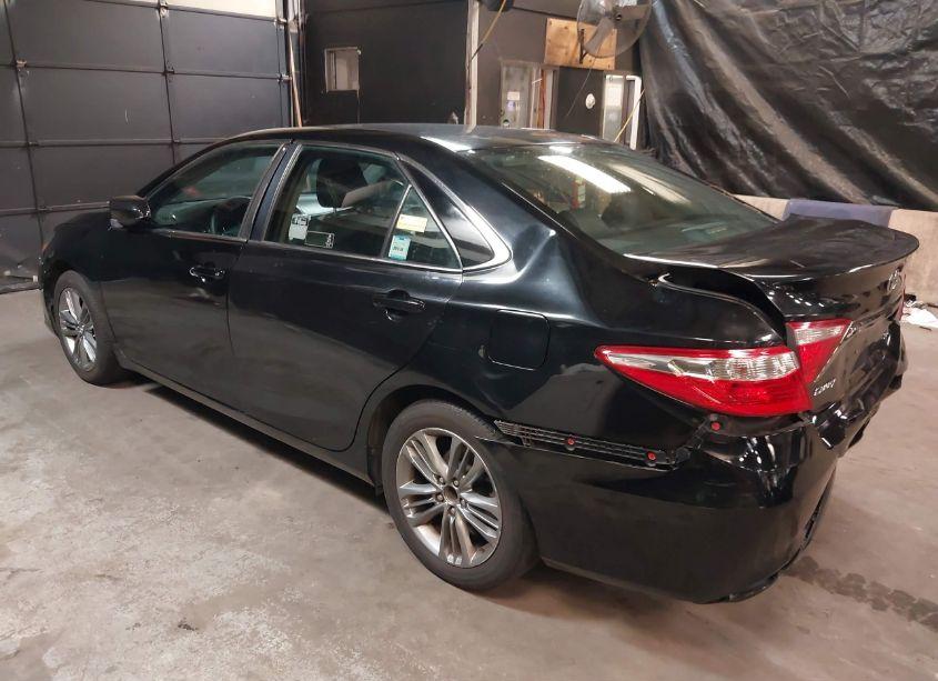 Photo 3 of 2017 Toyota Camry SE (VIN 4T1BF1FK1HU309045)