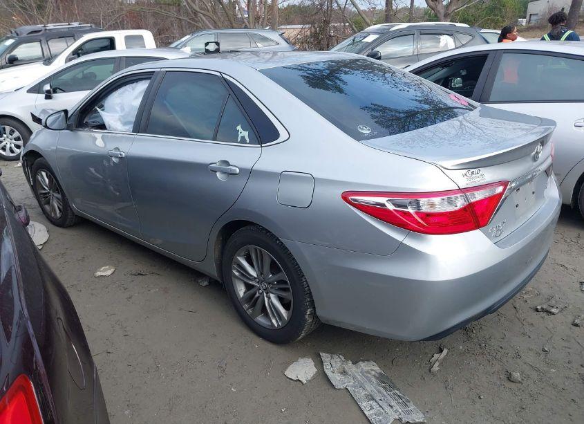 Photo 3 of 2017 Toyota Camry SE (VIN 4T1BF1FK1HU311927)