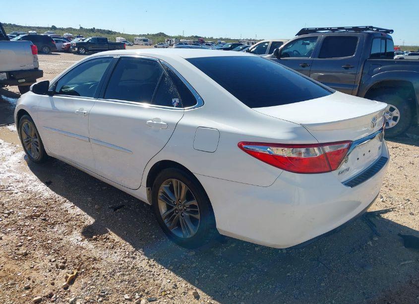 Photo 3 of 2017 Toyota Camry SE (VIN 4T1BF1FK1HU312009)