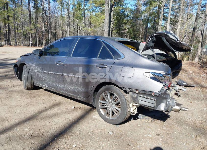 Photo 3 of 2017 Toyota Camry SE (VIN 4T1BF1FK1HU335404)