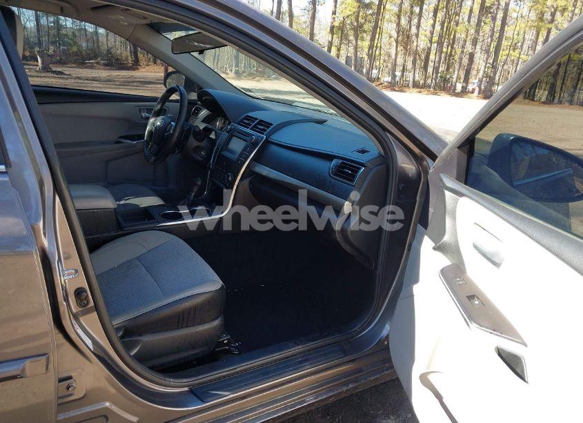 Photo 5 of 2017 Toyota Camry SE (VIN 4T1BF1FK1HU335404)