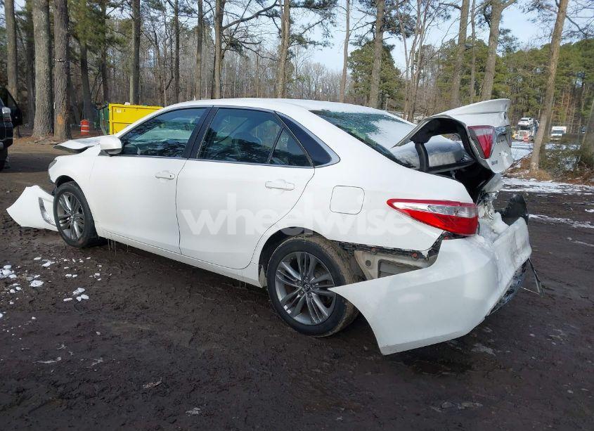 Photo 3 of 2017 Toyota Camry SE (VIN 4T1BF1FK1HU340652)