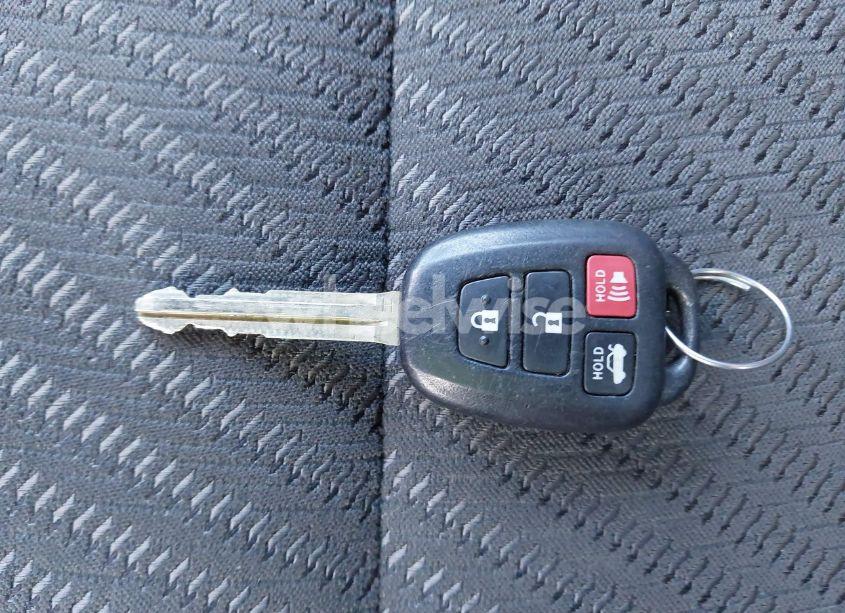 Photo 11 of 2017 Toyota Camry LE (VIN 4T1BF1FK1HU367897)