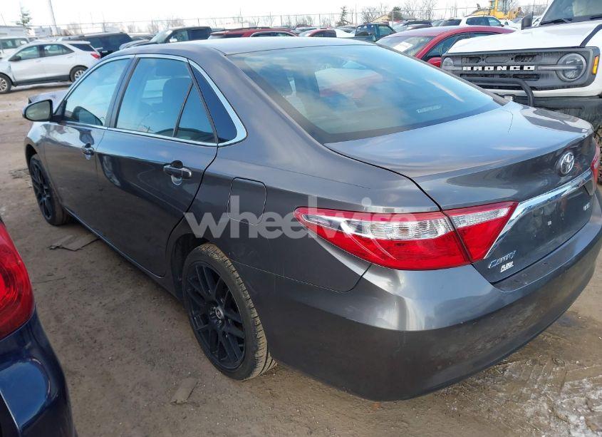 Photo 3 of 2017 Toyota Camry LE (VIN 4T1BF1FK1HU367897)