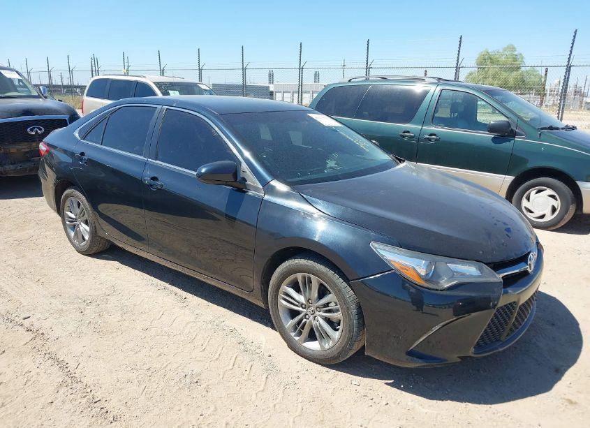 2017 Toyota Camry SE (VIN 4T1BF1FK1HU376146) main photo