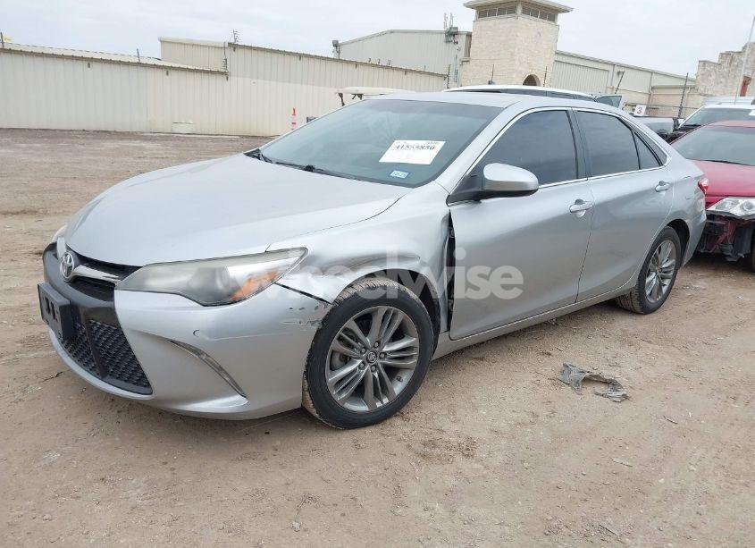 Photo 2 of 2017 Toyota Camry SE (VIN 4T1BF1FK1HU379080)