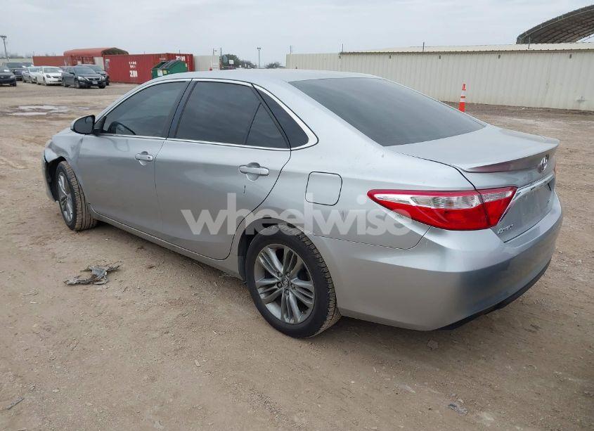 Photo 3 of 2017 Toyota Camry SE (VIN 4T1BF1FK1HU379080)