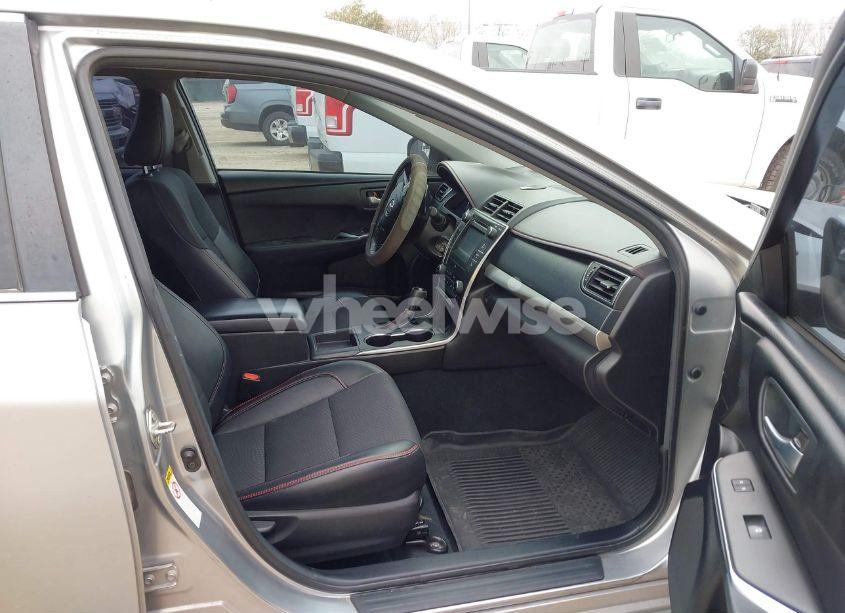 Photo 5 of 2017 Toyota Camry SE (VIN 4T1BF1FK1HU379080)