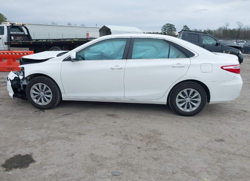 Photo 14 of 2017 Toyota Camry LE (VIN 4T1BF1FK1HU385199)