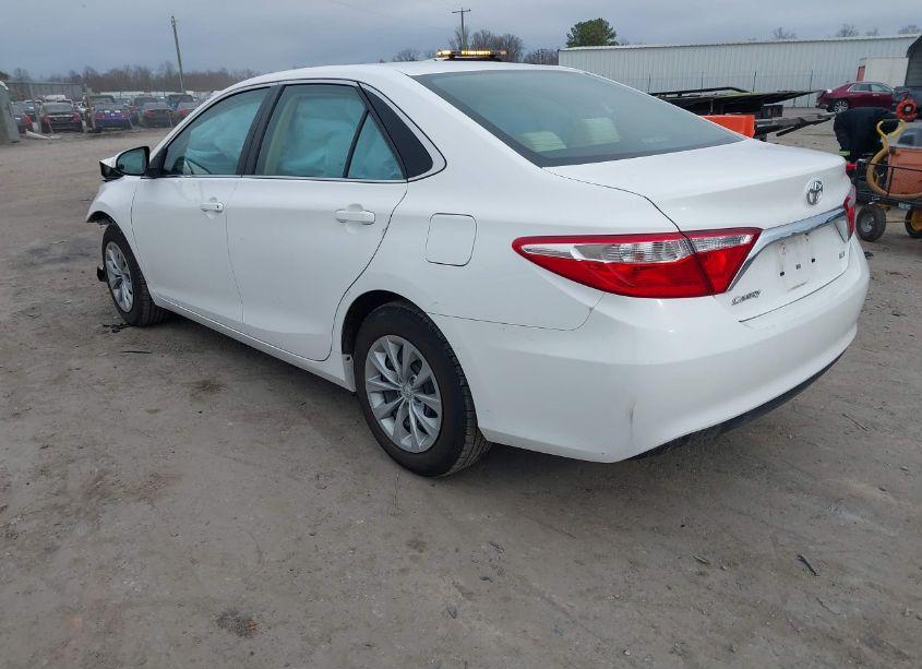 Photo 3 of 2017 Toyota Camry LE (VIN 4T1BF1FK1HU385199)