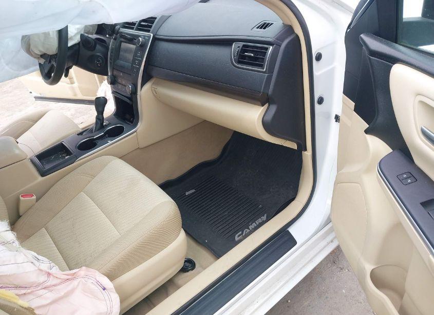 Photo 5 of 2017 Toyota Camry LE (VIN 4T1BF1FK1HU385199)