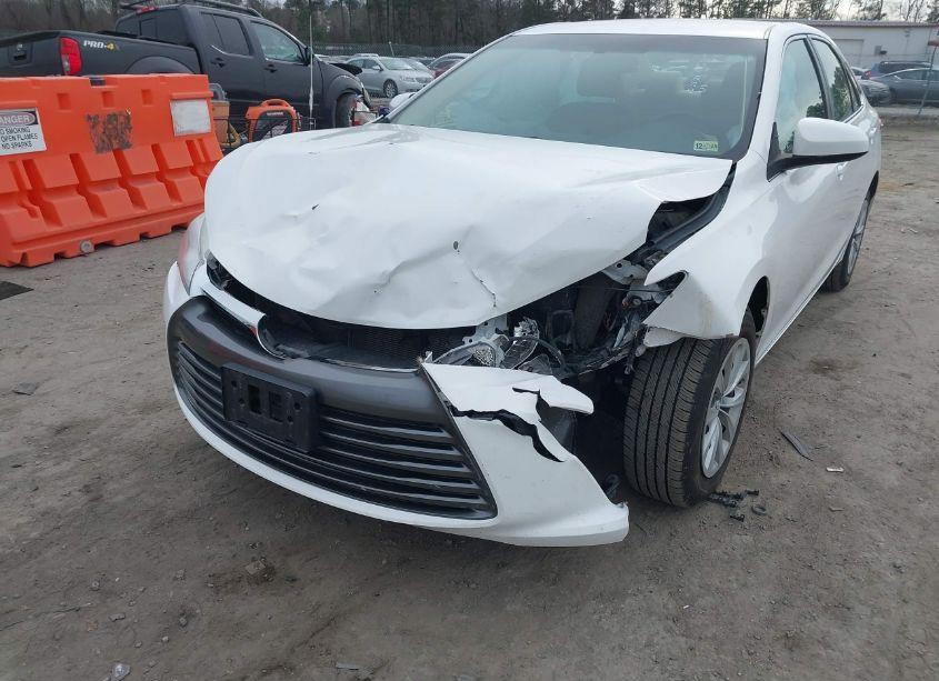 Photo 6 of 2017 Toyota Camry LE (VIN 4T1BF1FK1HU385199)