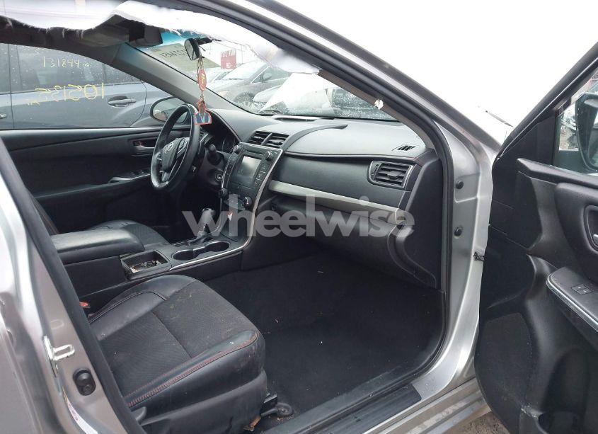 Photo 5 of 2017 Toyota Camry SE (VIN 4T1BF1FK1HU389642)