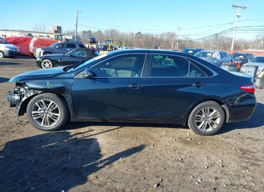 Photo 15 of 2017 Toyota Camry SE (VIN 4T1BF1FK1HU390810)